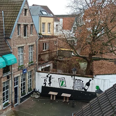 Al In Den Aap Gelogeerd? Lägenhet Mechelen Exteriör bild